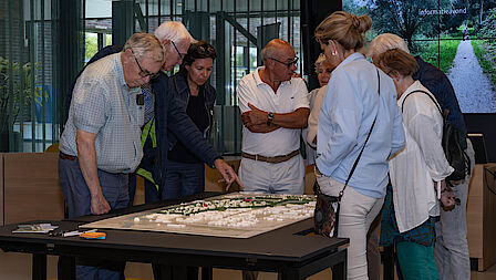 Stedenbouwkundige Merel Bakker van BGSV vertelt over het masterplan.